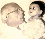 Shantaram Athavale with his granddaughter Asmita